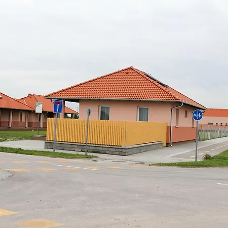 Szent Janos Vendeghaz * Mórahalom
